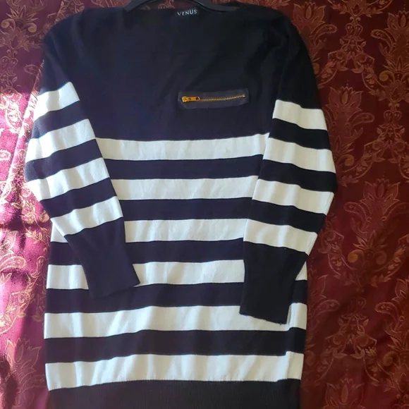 Venus Sweater Dress 🖤🤍🖤 B/W stripes with gold tone faux zipper, Womens sz Lg - Picture 4 of 8